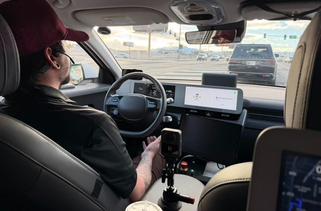 Motional Goes Driver-Out, Waymo Meets Elephant