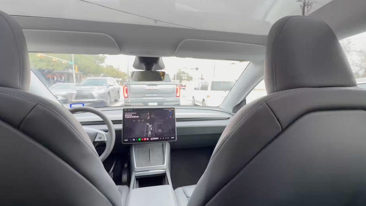 It’s Happening: Tesla Starts Removing Robotaxi Safety Monitors