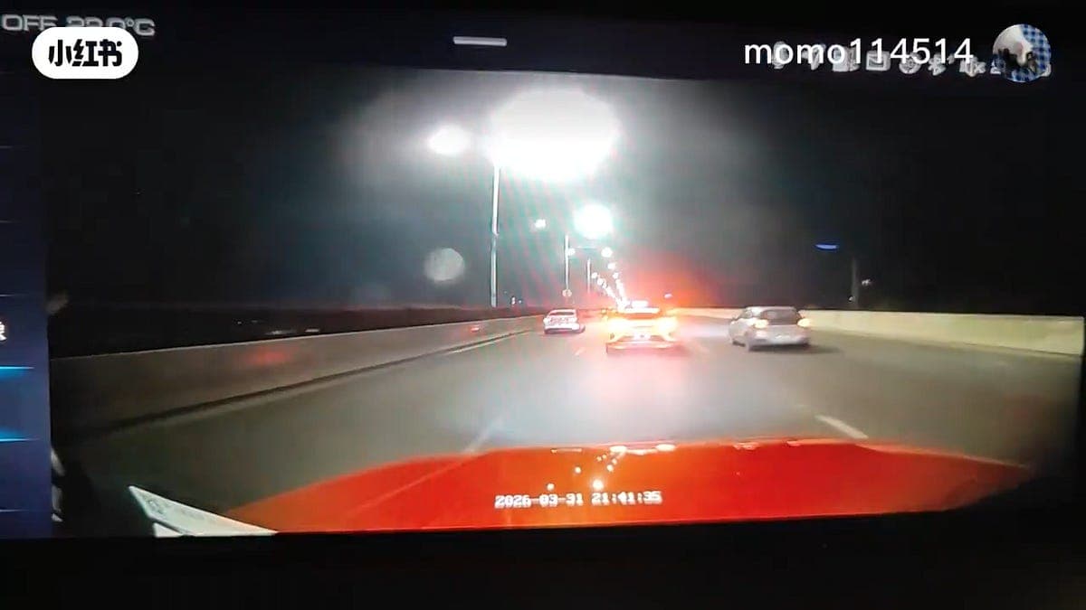 Why Did 100 Apollo Go Robotaxis Freeze?